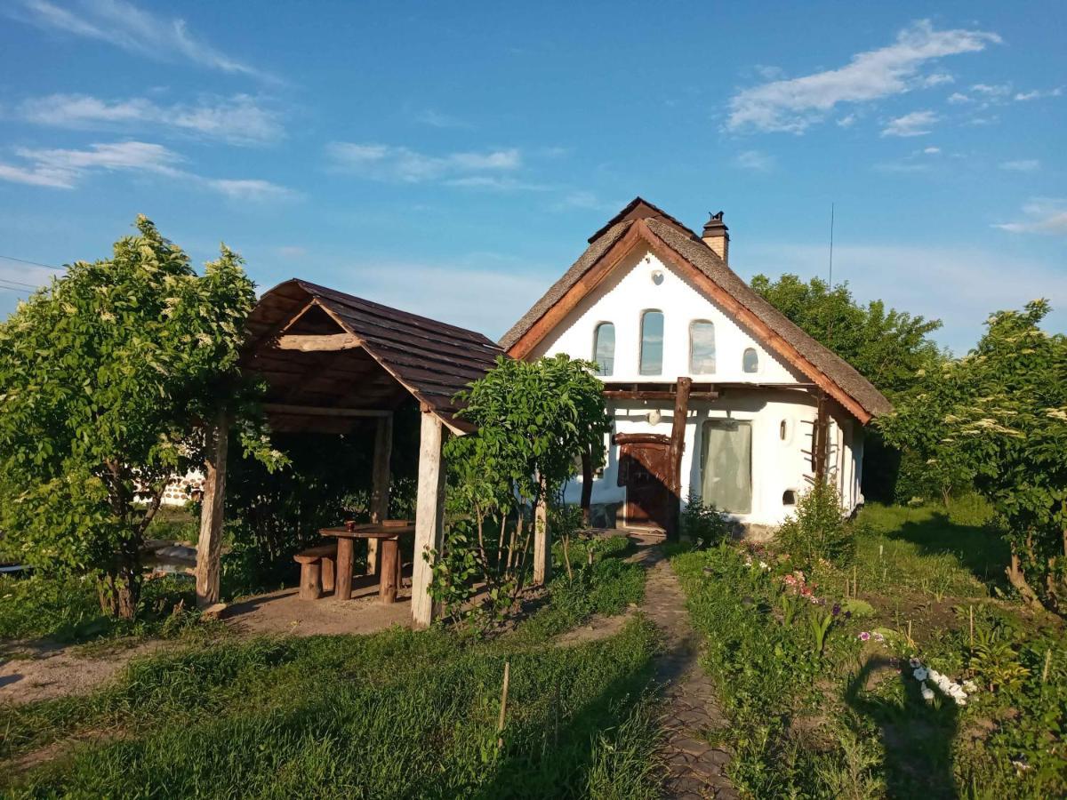 Villa Сказочный Дом à Buki  Extérieur photo
