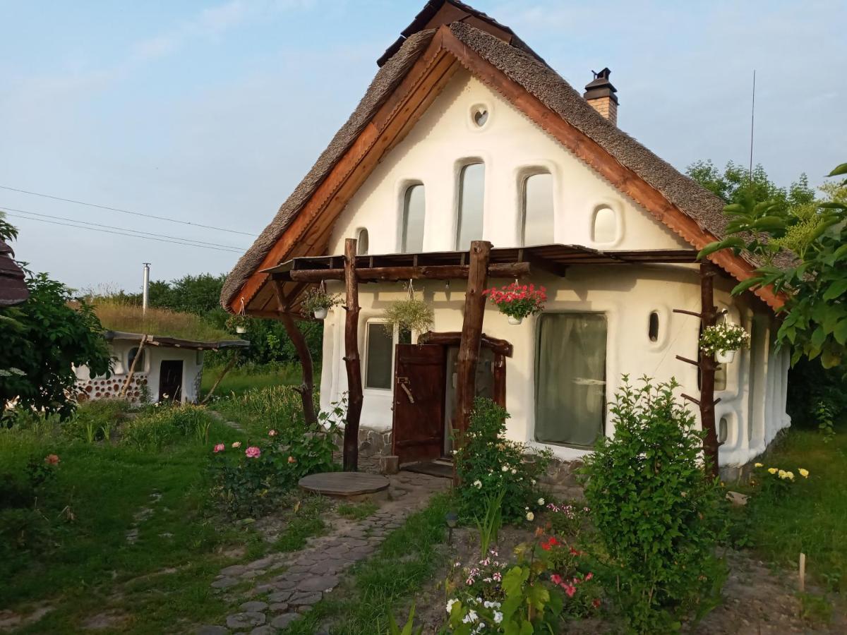 Villa Сказочный Дом à Buki  Extérieur photo